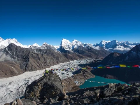 Everest Via Gokyo Ri Trek